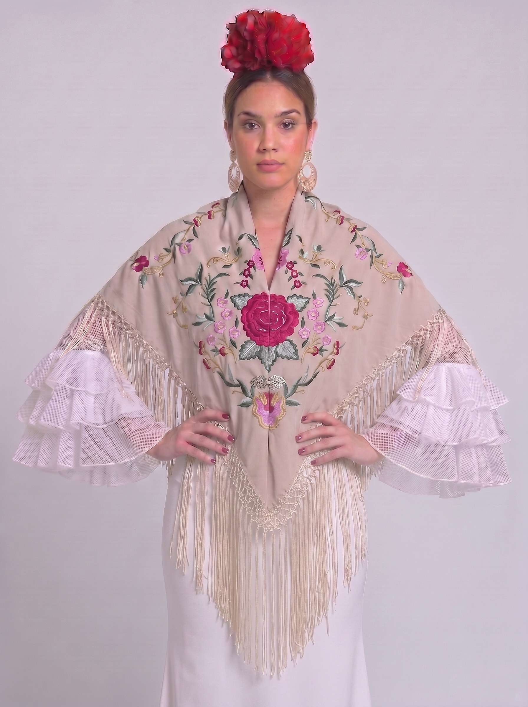 Mantón algodón lola beige topo bordado buganvilla - Lunares del Este