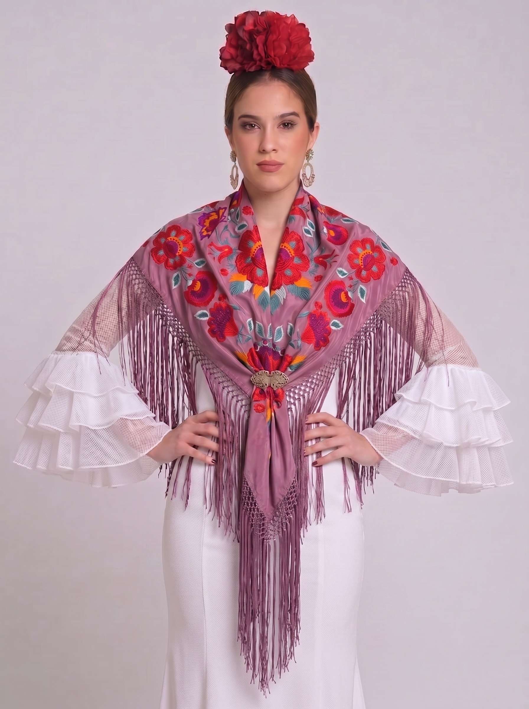 Manton seda araceli maquillaje bordado rojo - Lunares del Este