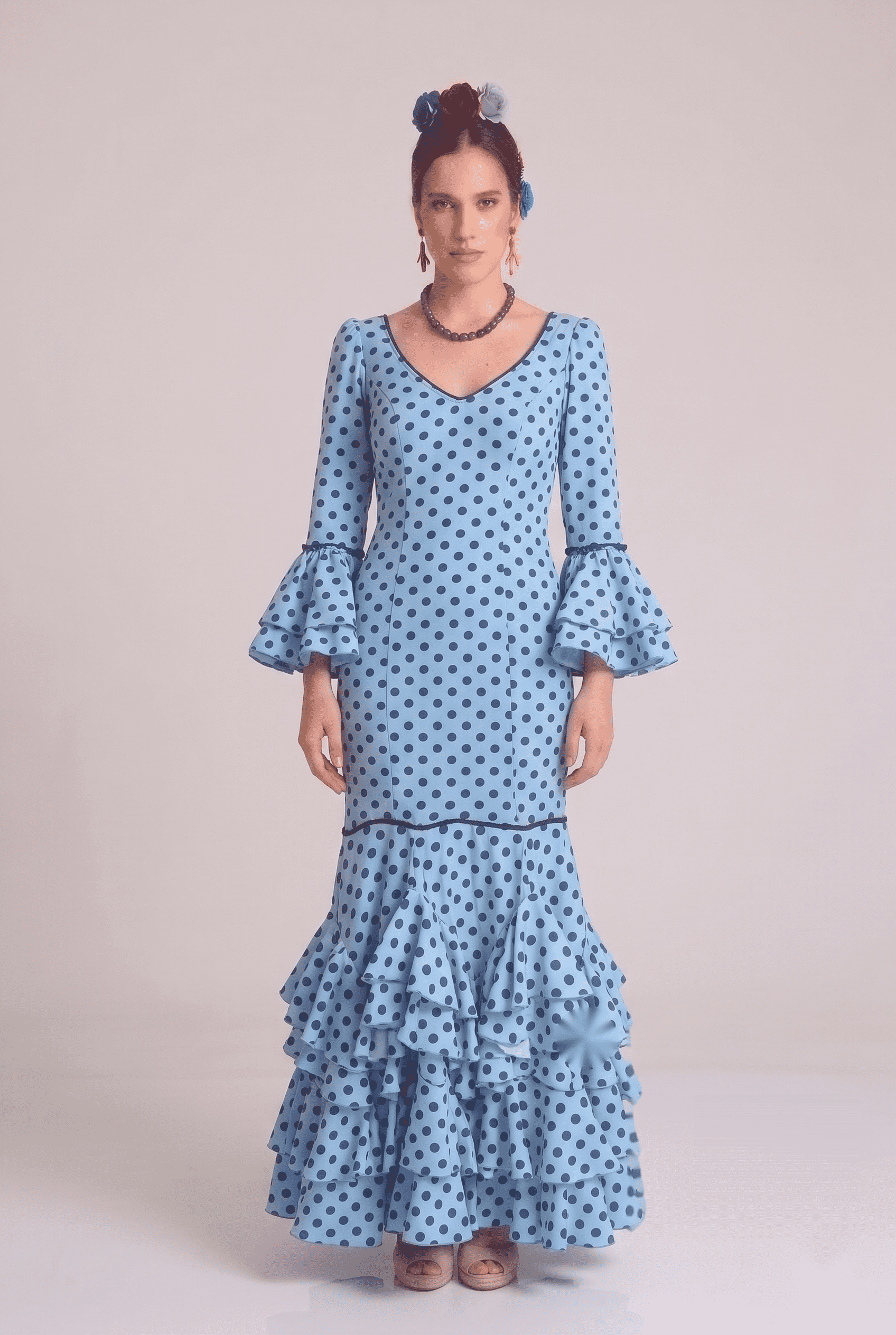 Traje flamenca malaga celeste lunar gris - Lunares del Este