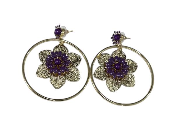 Pendiente aro flor morado