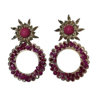 Pendiente sol piedras fucsia
